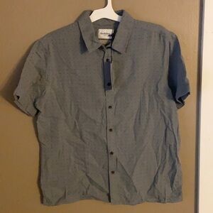 𝅺men’s short sleeve Grey button down dress shirt NWT